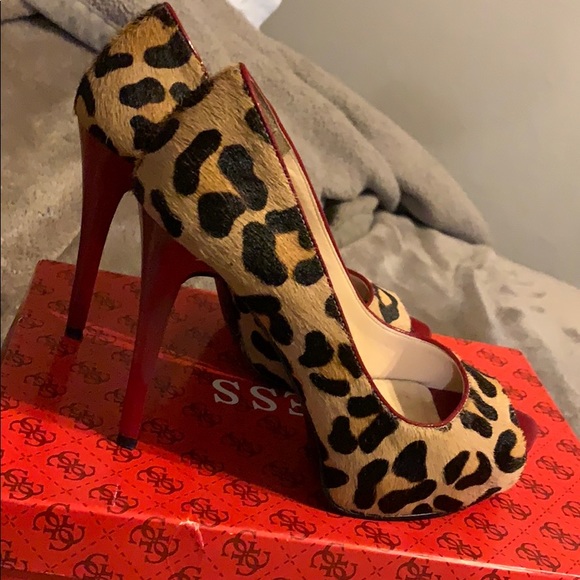 Women Heels - Picture 4 of 6